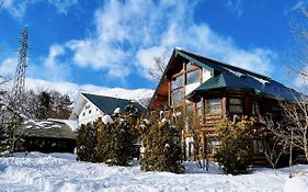 Hakuba Pension & Log Hotel Meteor